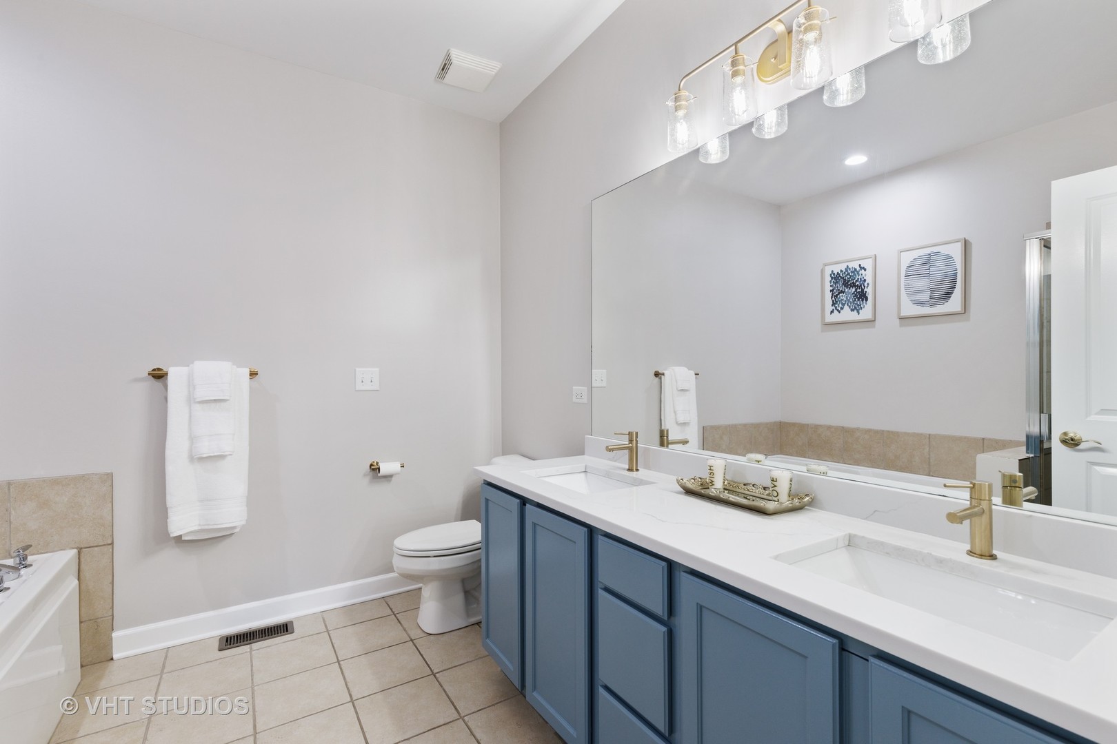 2008 South Calumet Avenue, Unit F Chicago, IL 60616 - Photo 17 of 25