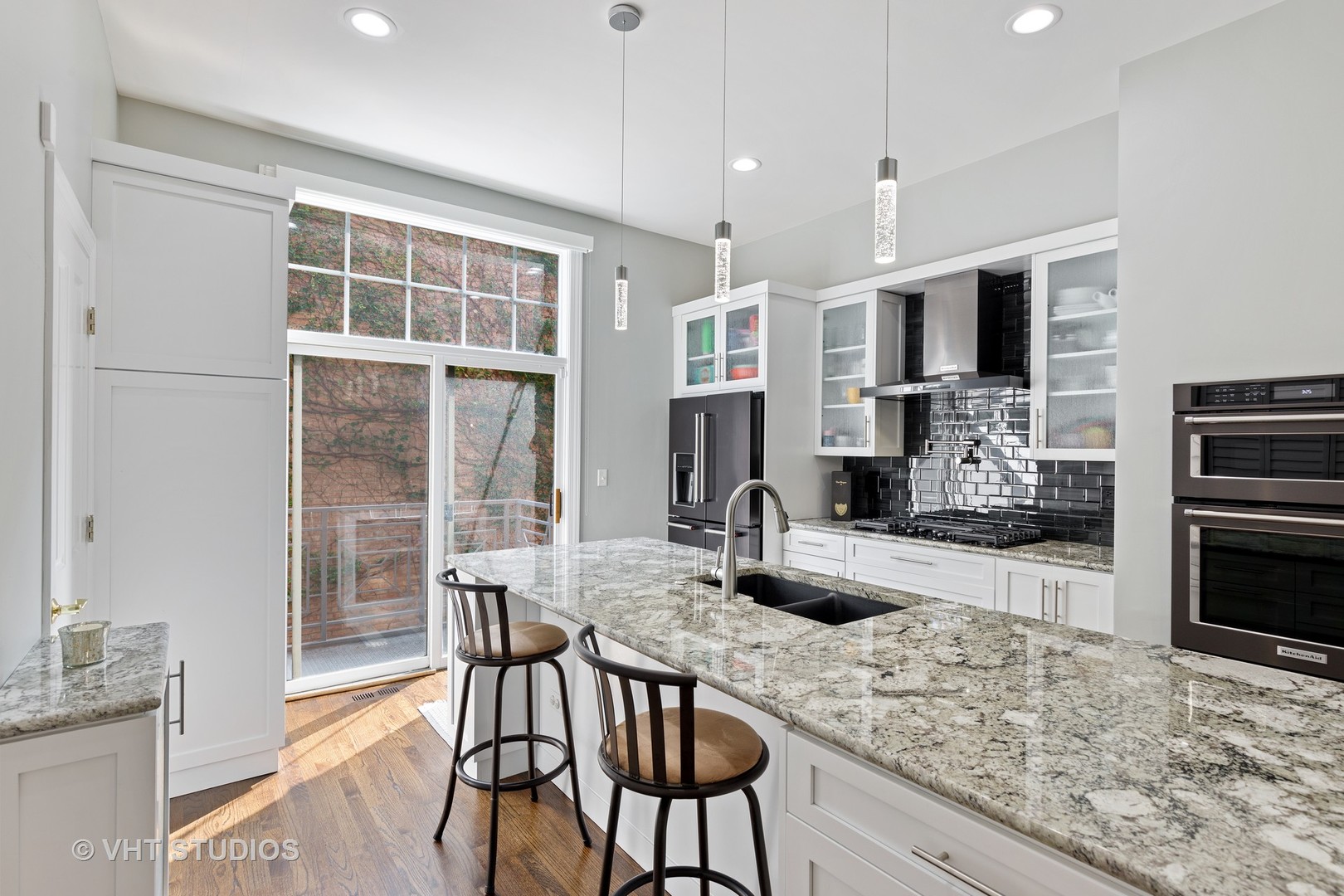 2008 South Calumet Avenue, Unit F Chicago, IL 60616 - Photo 9 of 25