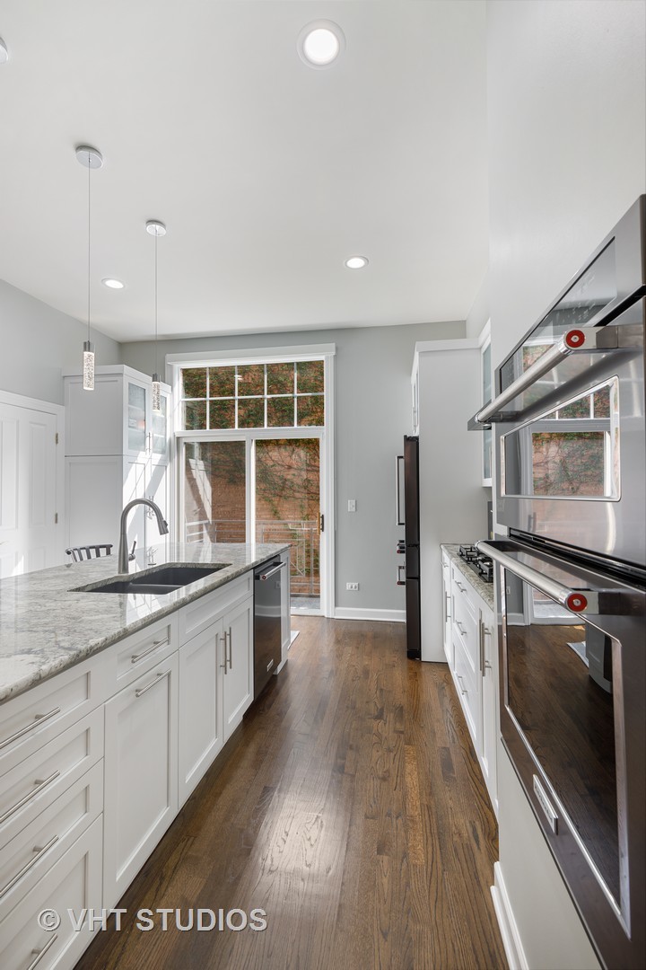 2008 South Calumet Avenue, Unit F Chicago, IL 60616 - Photo 10 of 25