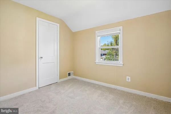 $845,000 | 5856 14th Street North, Arlington, VA 22205