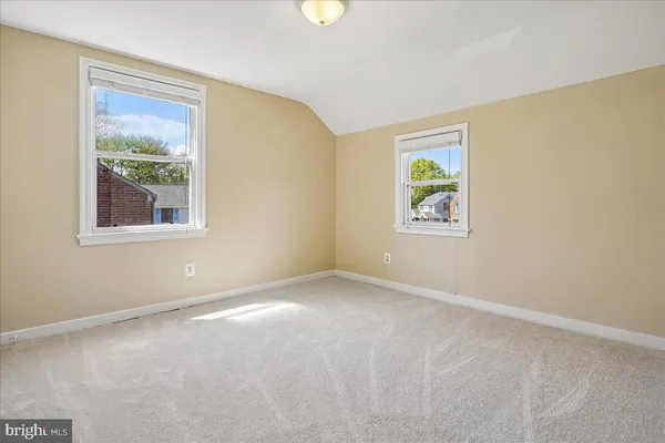 $845,000 | 5856 14th Street North, Arlington, VA 22205