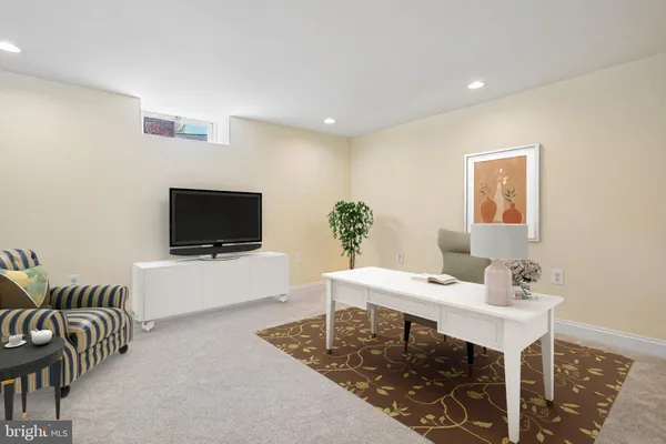 $845,000 | 5856 14th Street North, Arlington, VA 22205