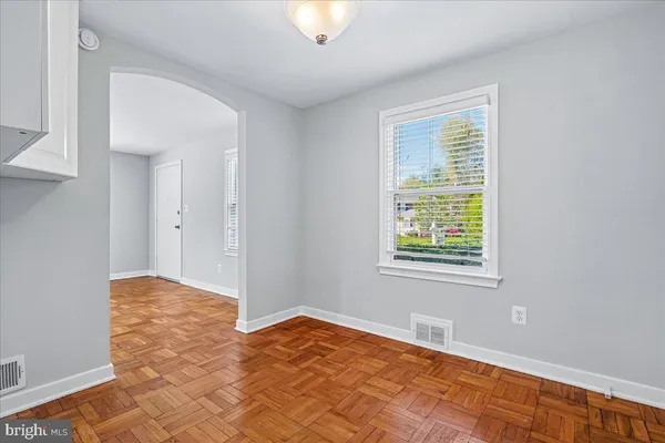 $845,000 | 5856 14th Street North, Arlington, VA 22205