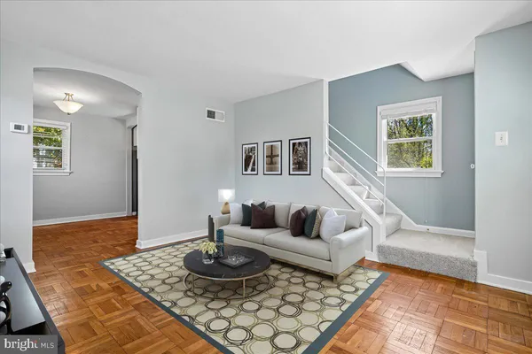 $845,000 | 5856 14th Street North, Arlington, VA 22205