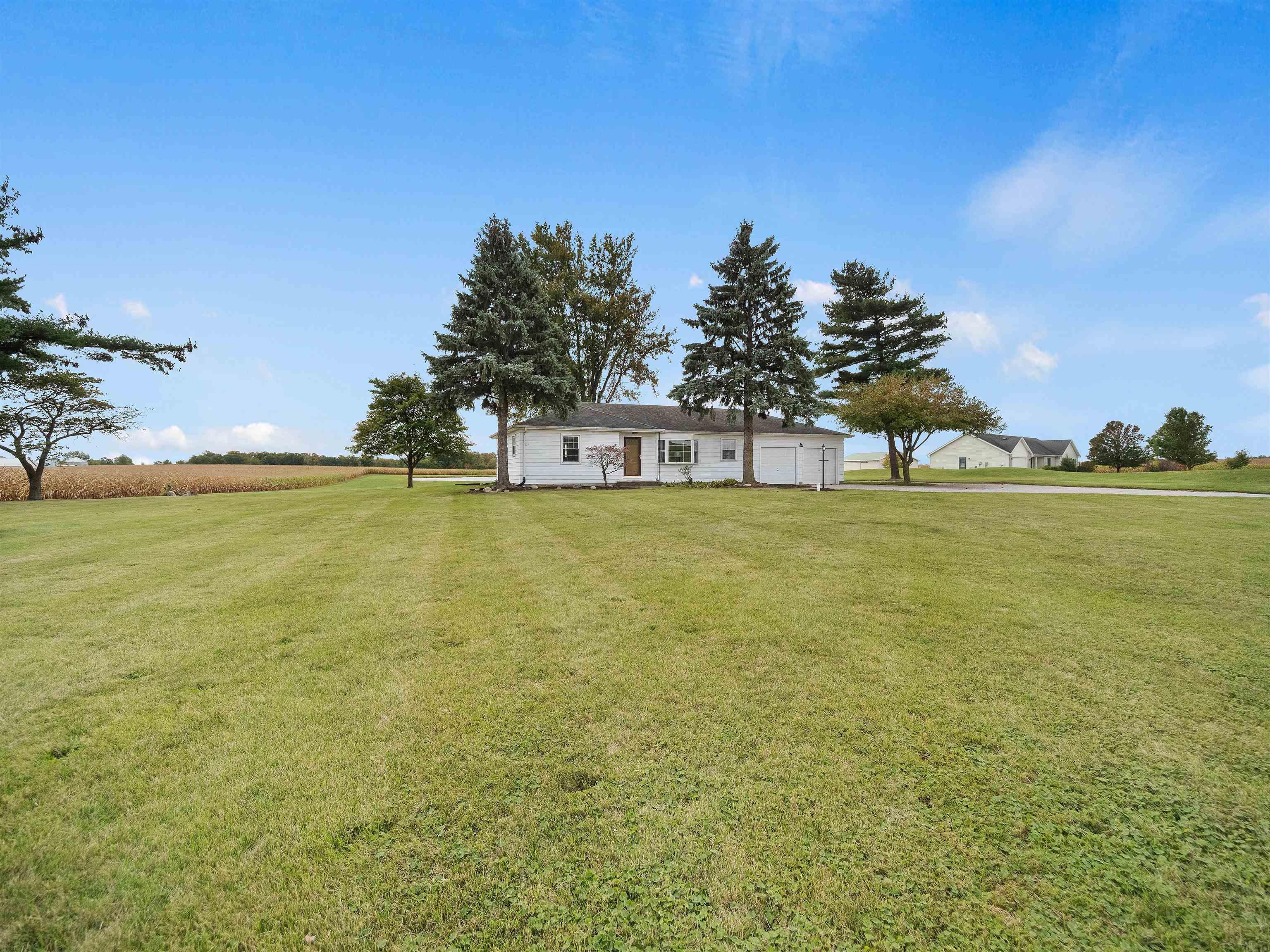 5717 West California Road Fort Wayne, IN 46818 - Photo 1 of 36