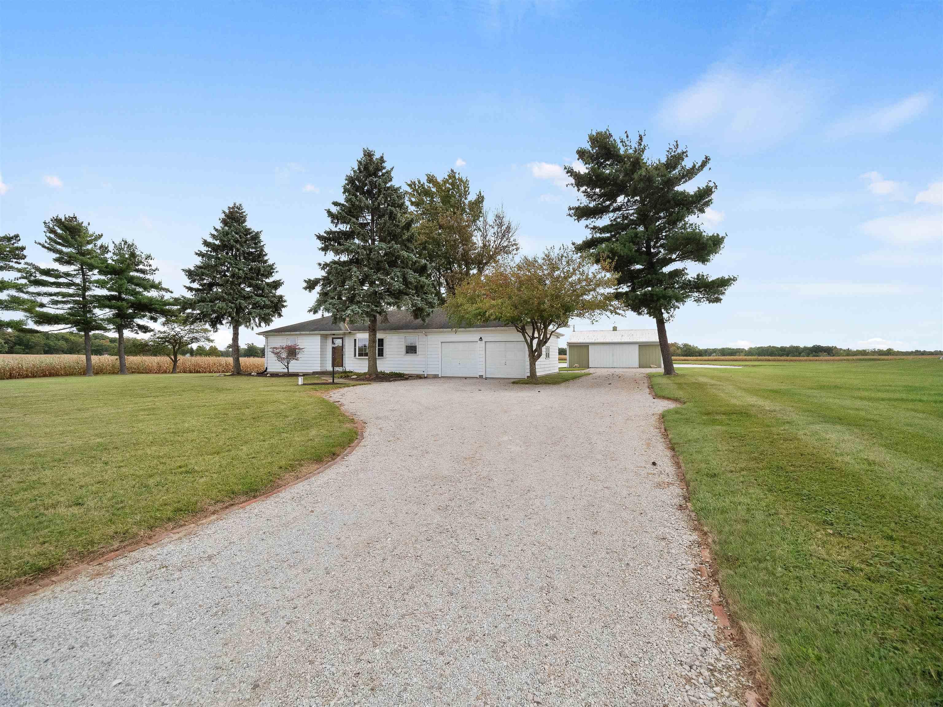 5717 West California Road Fort Wayne, IN 46818 - Photo 3 of 36