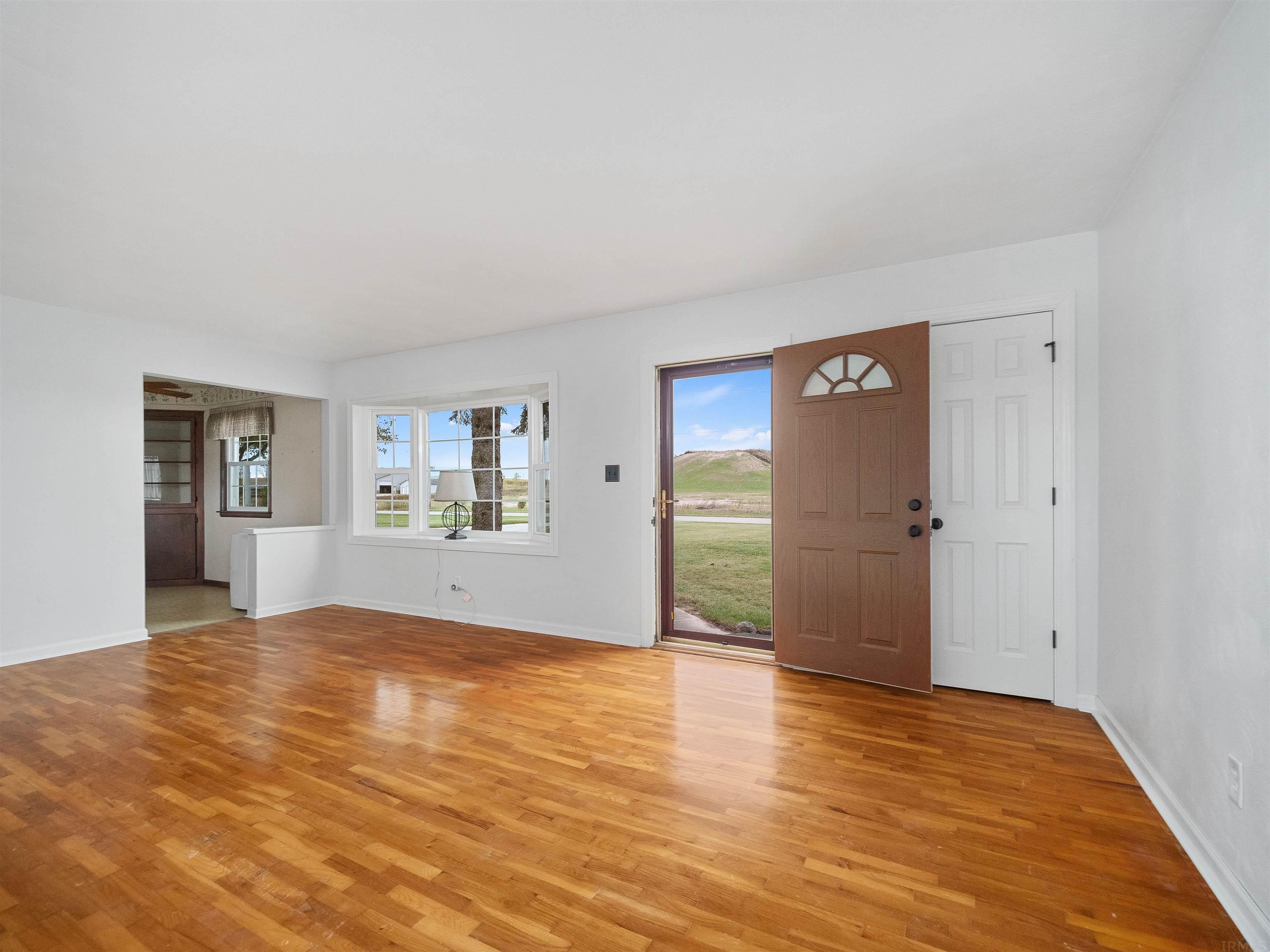 5717 West California Road Fort Wayne, IN 46818 - Photo 4 of 36