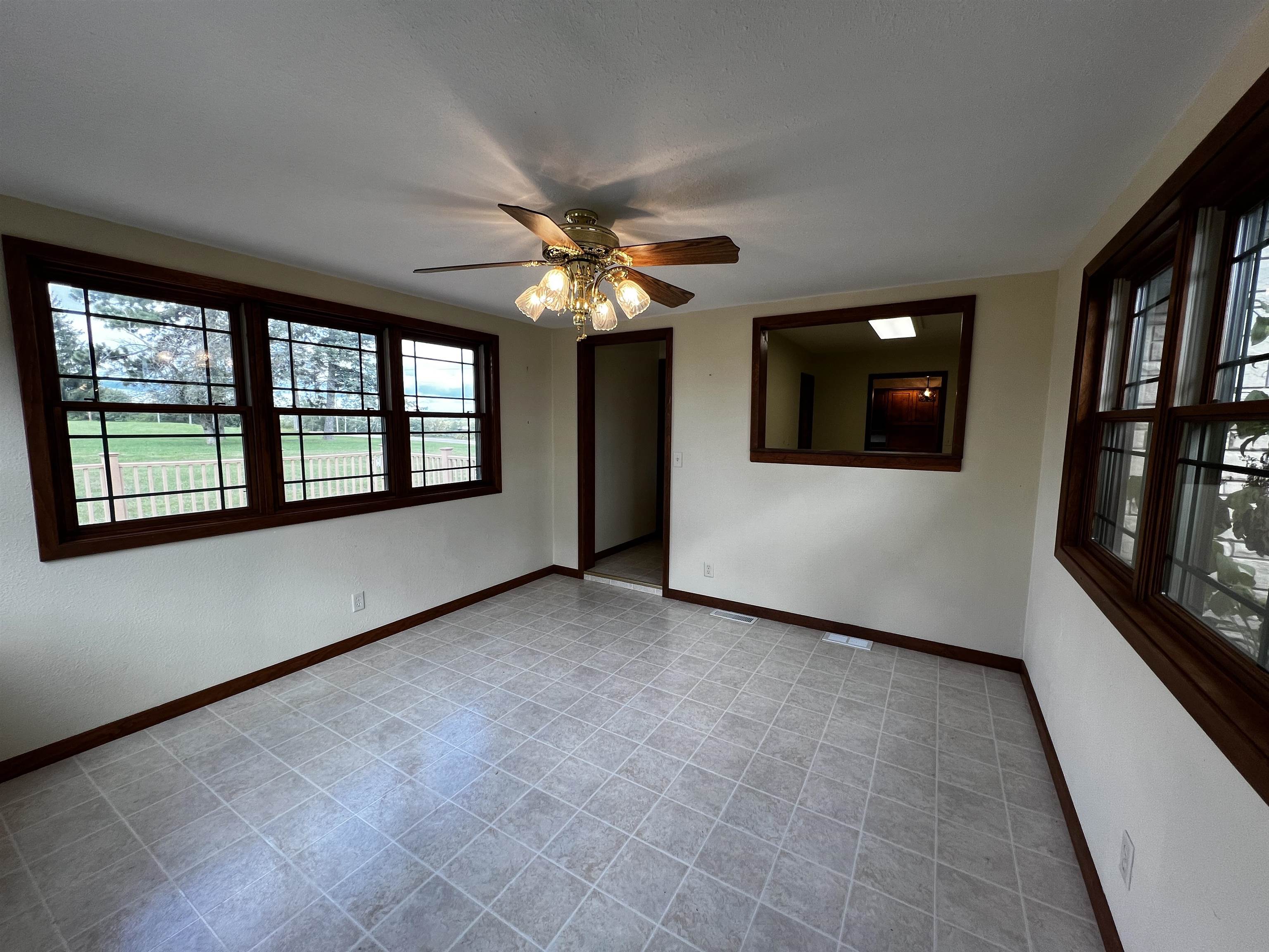 12445 West Cross Road Galena, IL 61036 - Photo 19 of 42 Gallery Image 19