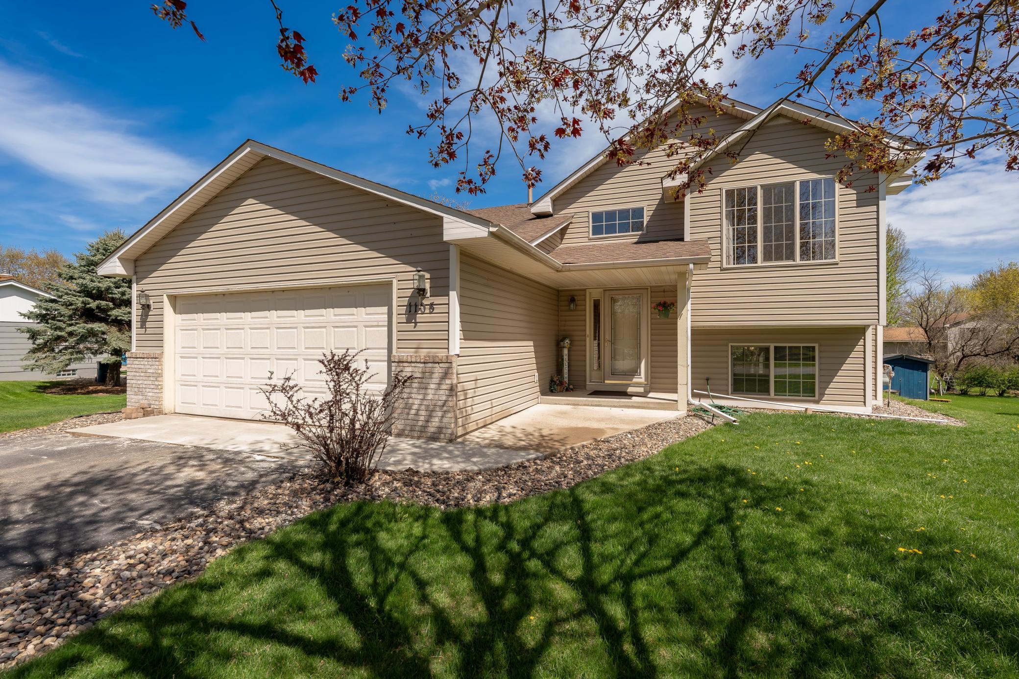1105 Apgar Street South Shakopee, MN 55379 - Photo 1 of 36
