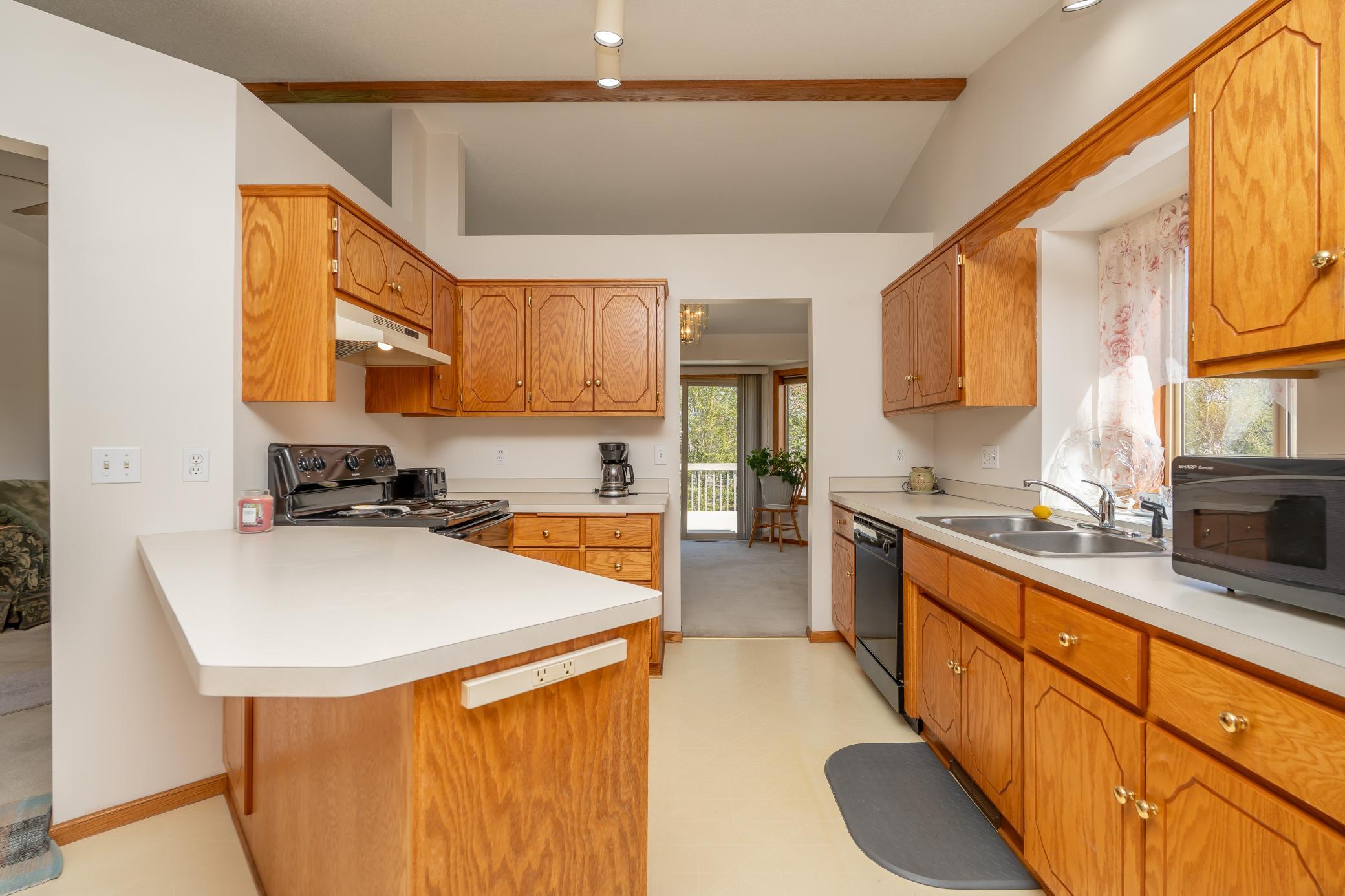 1105 Apgar Street South Shakopee, MN 55379 - Photo 12 of 36