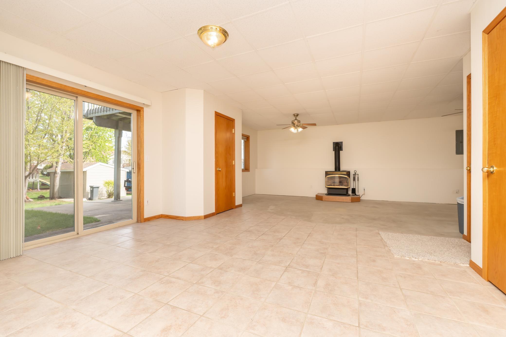 1105 Apgar Street South Shakopee, MN 55379 - Photo 27 of 36