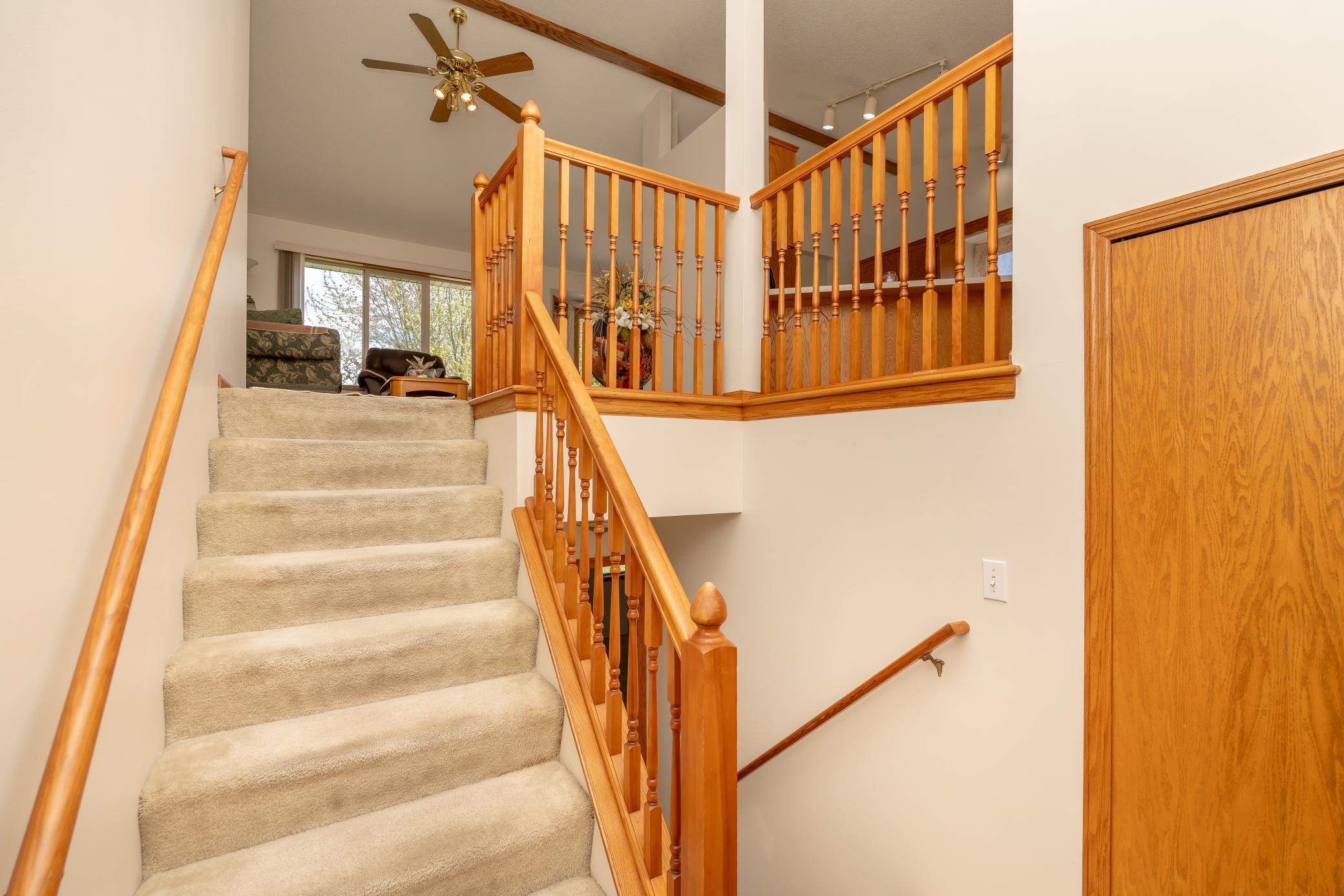 1105 Apgar Street South Shakopee, MN 55379 - Photo 5 of 36
