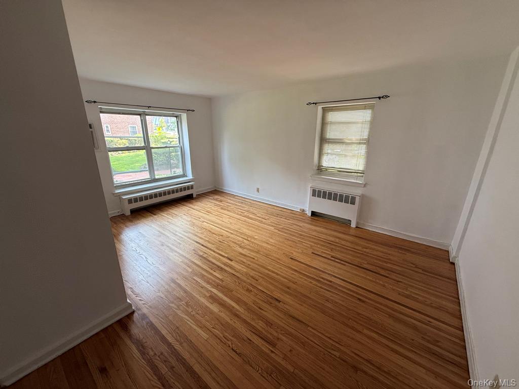 221 Middle Neck Road, Unit C1 Great Neck, NY 11021 - Photo 5 of 18