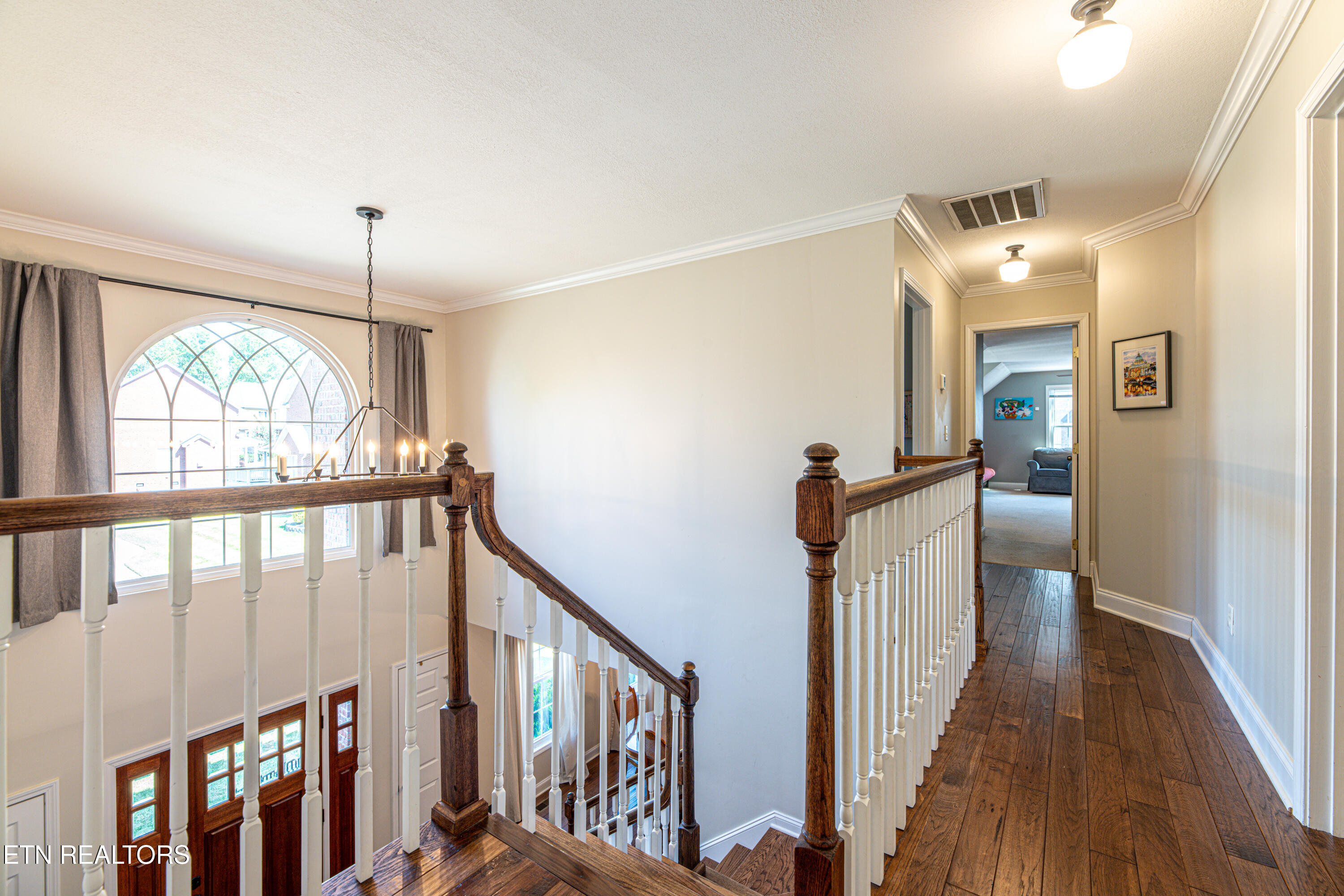 924 Crown Ridge Ln, Powell, TN 37849 - Photo 17 of 39 924 Crown Ridge Lane-18