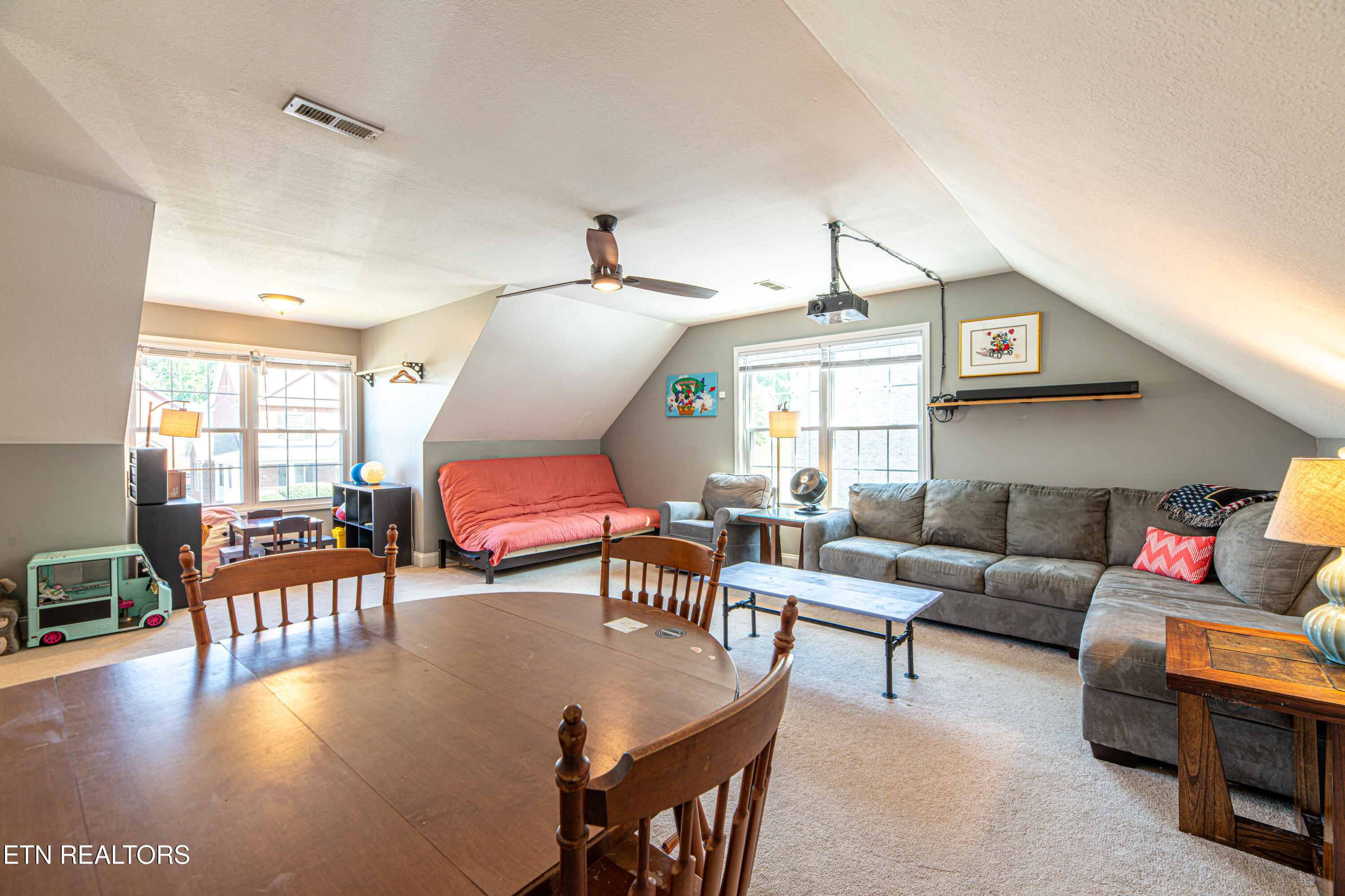 924 Crown Ridge Ln, Powell, TN 37849 - Photo 26 of 39 924 Crown Ridge Lane-30