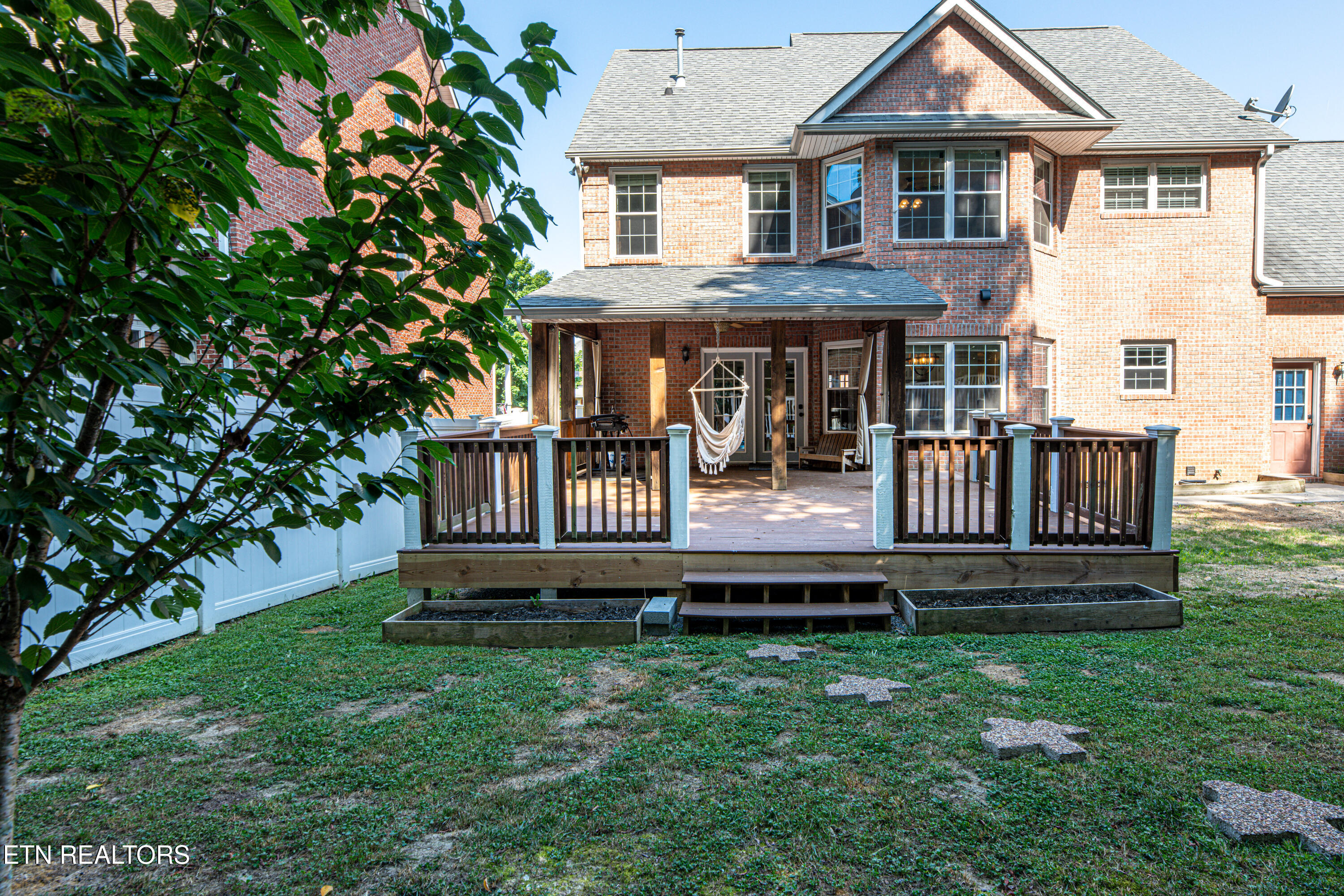 924 Crown Ridge Ln, Powell, TN 37849 - Photo 37 of 39 924 Crown Ridge Lane-36