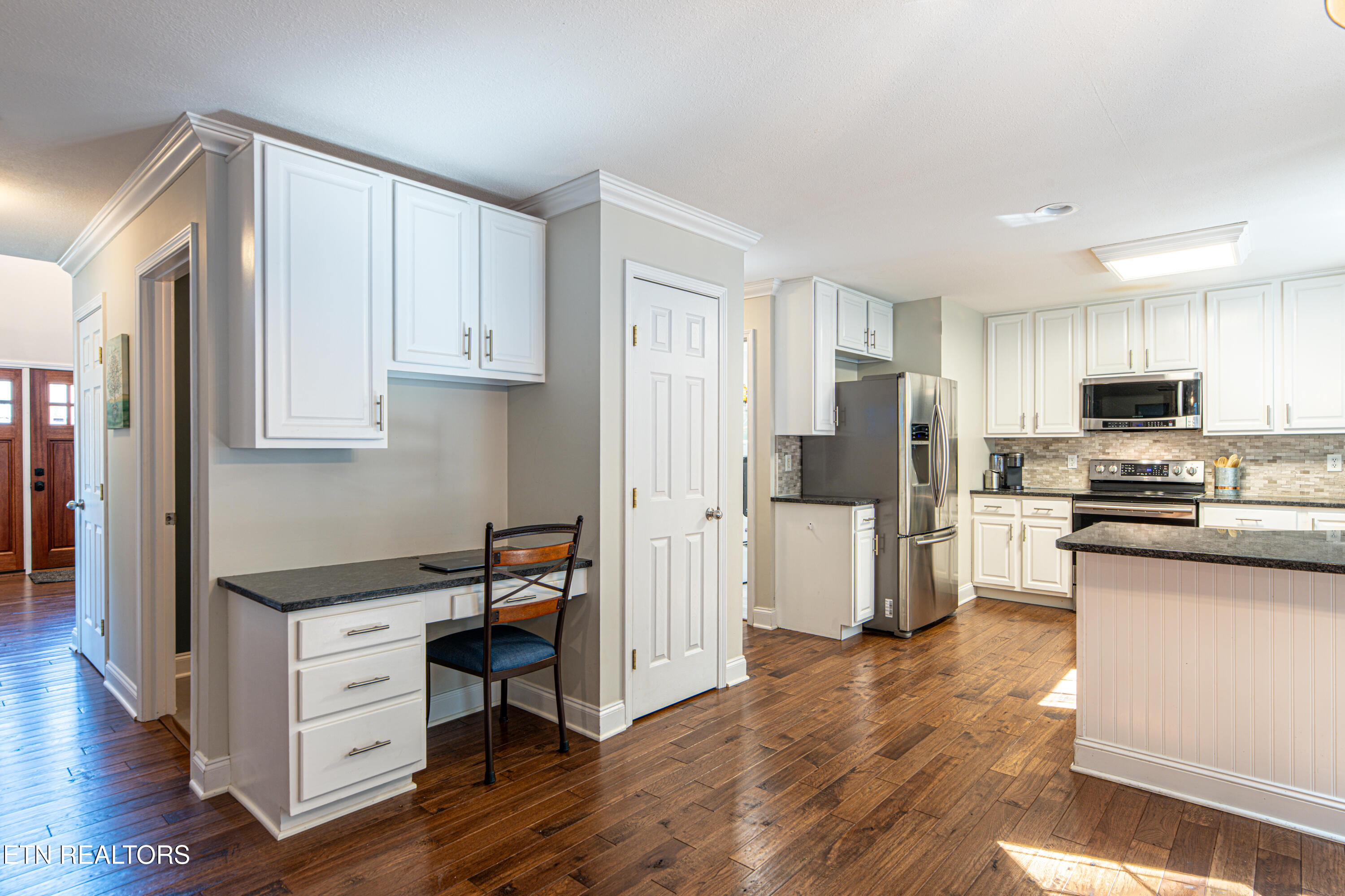 924 Crown Ridge Ln, Powell, TN 37849 - Photo 6 of 39 924 Crown Ridge Lane-13