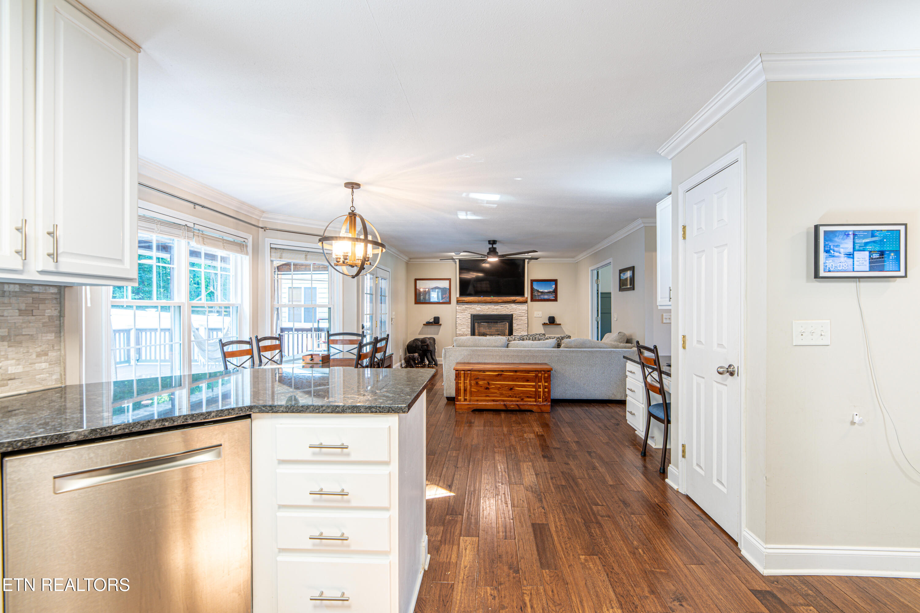 924 Crown Ridge Ln, Powell, TN 37849 - Photo 10 of 39 924 Crown Ridge Lane-10