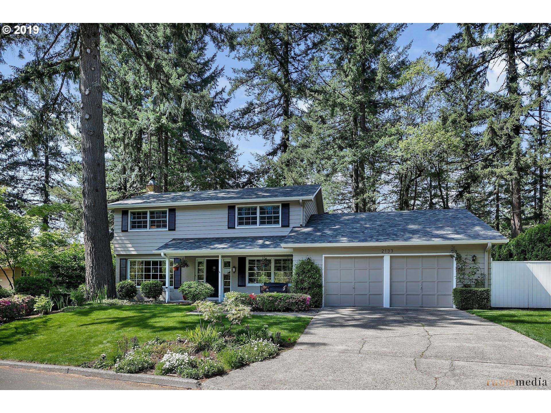 2133 Ridgewood Road Lake Oswego, OR 97034 - Photo 1 of 28 Gallery Image 1