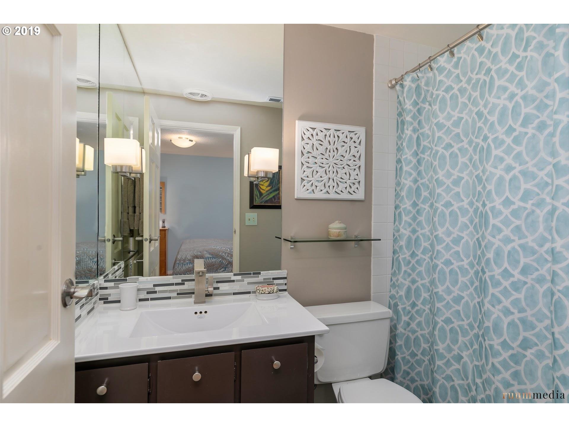 2133 Ridgewood Road Lake Oswego, OR 97034 - Photo 17 of 28 Gallery Image 17