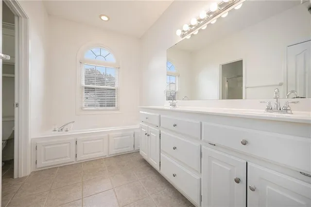 $490,000 | 1112 White Birch Street, Liberty, MO 64068