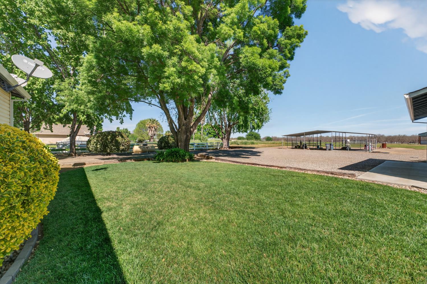 2450 George Road Williams, CA 95987 - Photo 36 of 43 a view of a garden with houses
