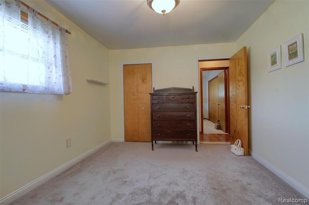 48969 Callens Road Chesterfield, MI 48047 - Photo 16 of 34