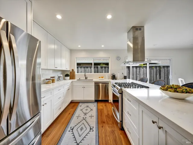 $3,150,000 | 9 St Lucia Place, Tiburon, CA 94920