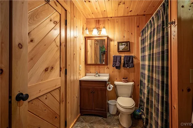 $1,200,000 | 215 Judson Road, Eagle Bay, NY 13331