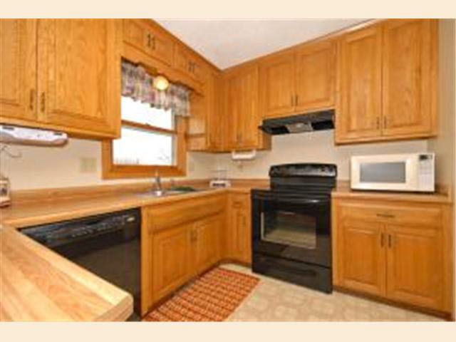 2131 52nd Street Northwest Rochester, MN 55901 - Photo 6 of 13 Gallery Image 6