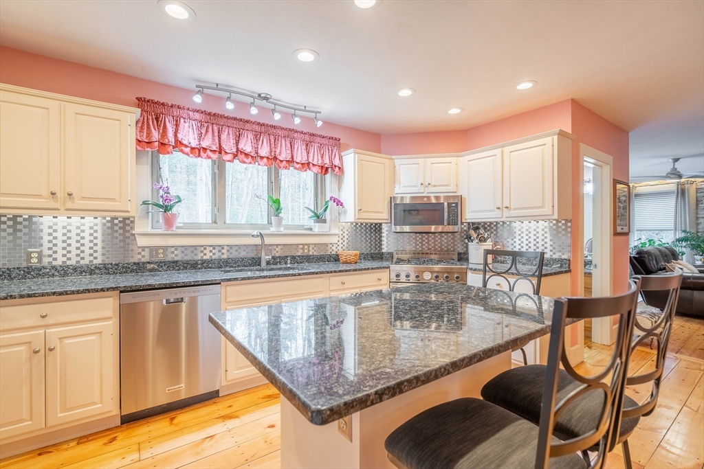 301 Baldwinville Road Templeton, MA 01468 - Photo 9 of 42 Gallery Image 9