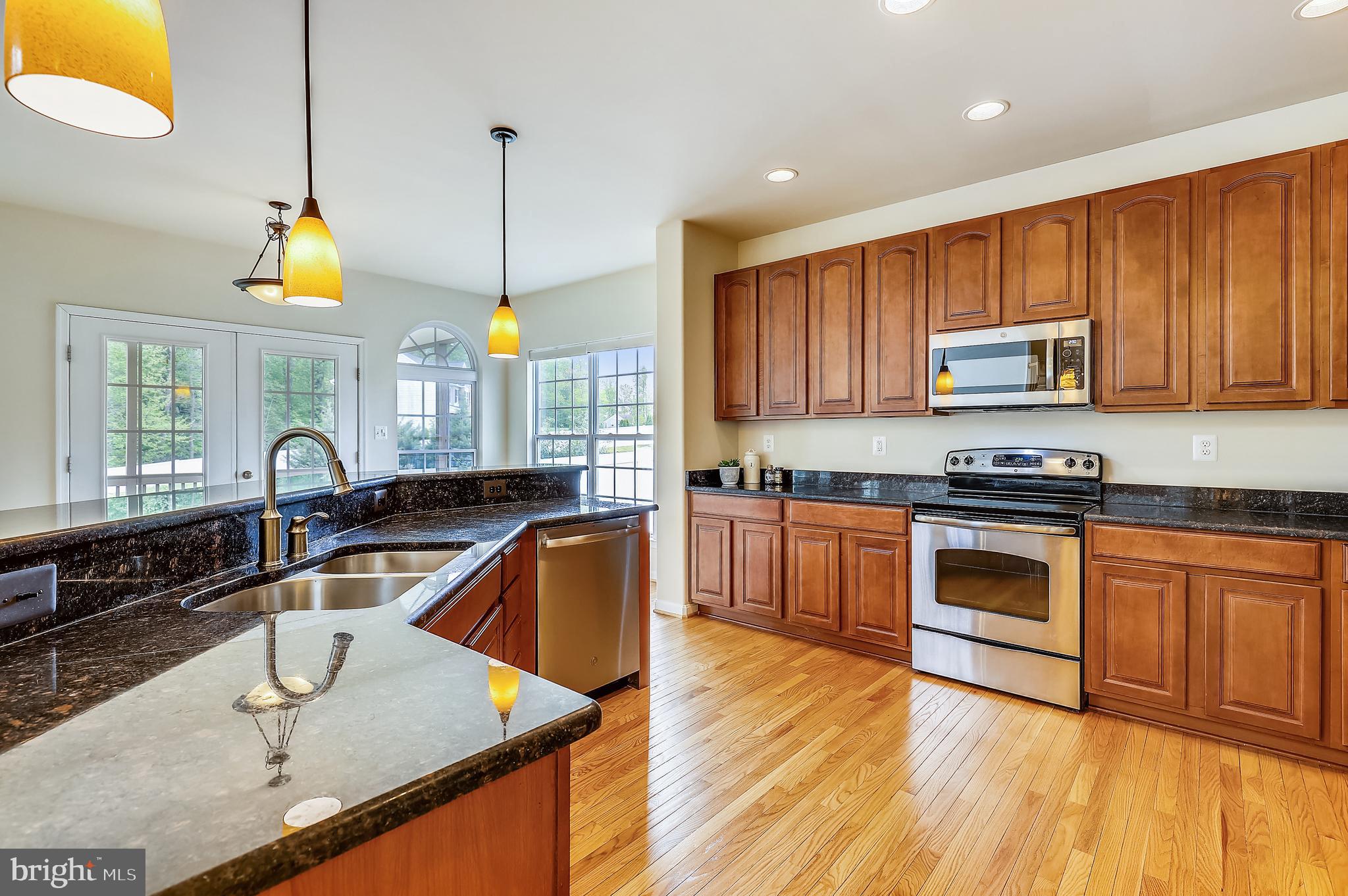 2051 Baythorne Road Prince Frederick, MD 20678 - Photo 14 of 61 Stainless Steel & granite, microwave (2019)