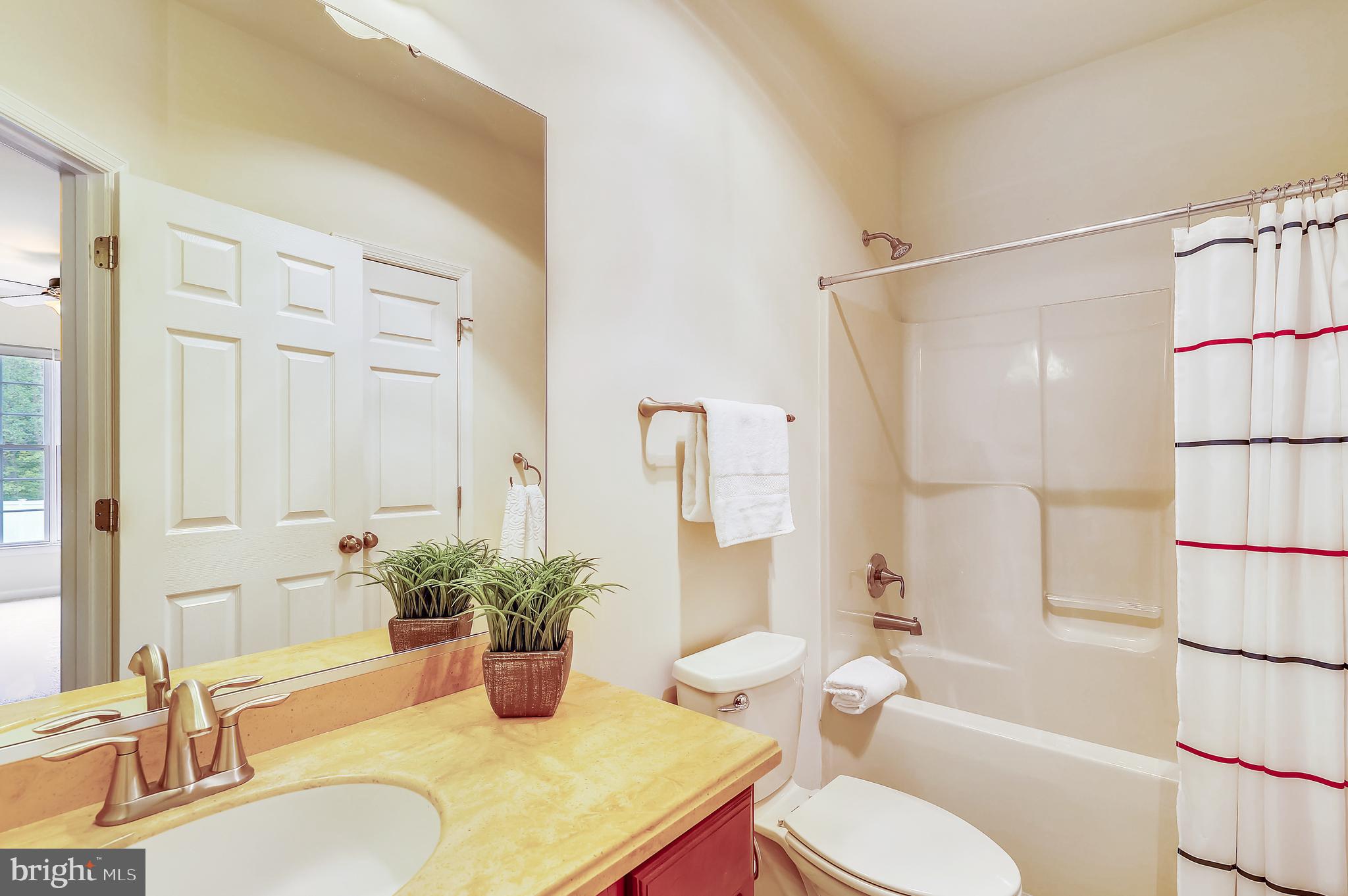 2051 Baythorne Road Prince Frederick, MD 20678 - Photo 23 of 61 Guest suite bath