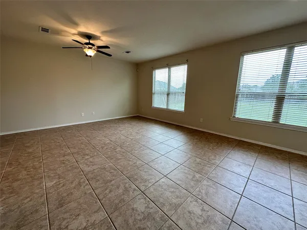 $2,100 | 8622 Sweet Pasture Drive, Tomball, TX 77375