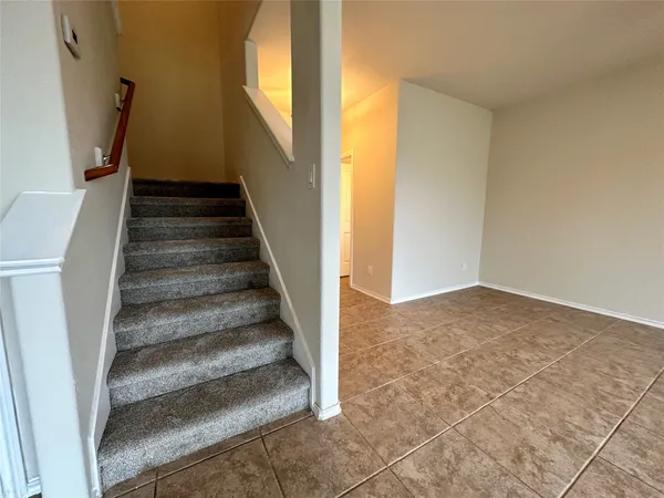 $2,100 | 8622 Sweet Pasture Drive, Tomball, TX 77375