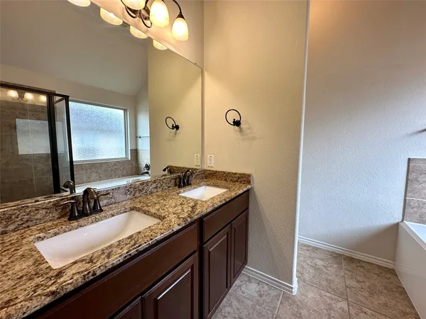 $2,100 | 8622 Sweet Pasture Drive, Tomball, TX 77375