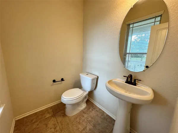 $2,100 | 8622 Sweet Pasture Drive, Tomball, TX 77375