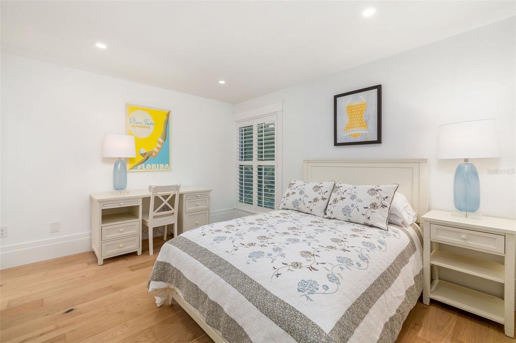 1705 Field Road Sarasota, FL 34231 - Photo 35 of 81 Gallery Image 35