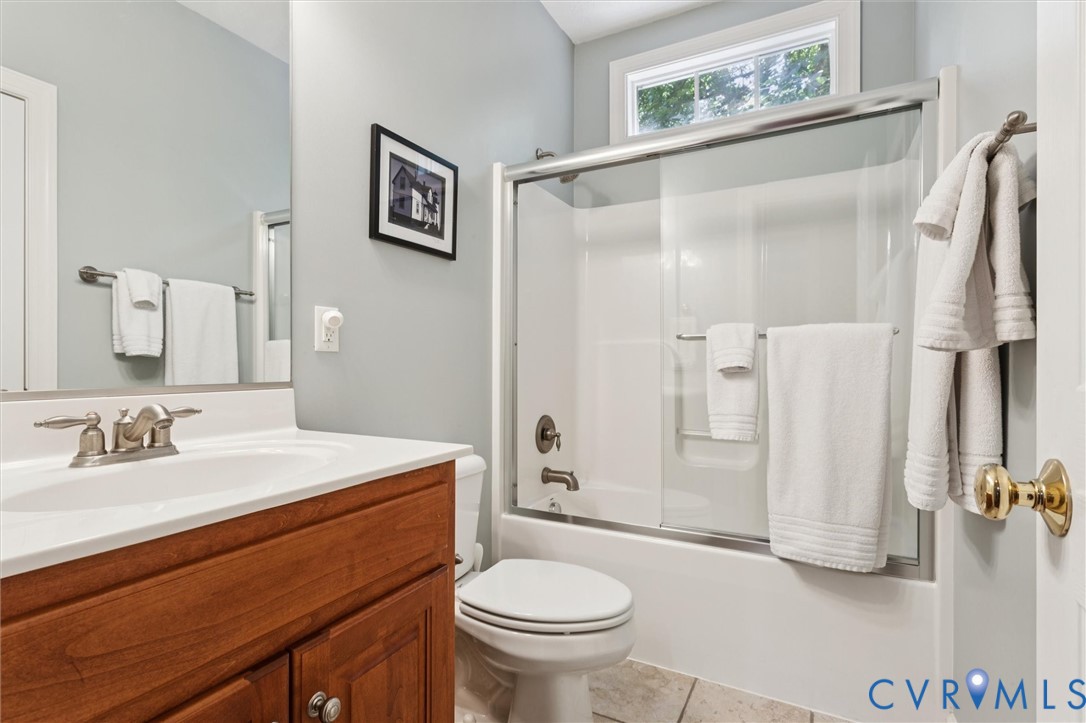 720 Arlington Island Road Lanexa, VA 23089 - Photo 26 of 50 Full bath featuring enclosed tub / shower combo, v