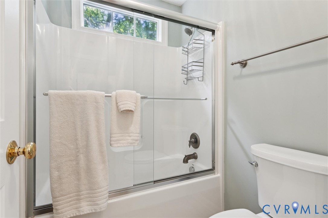 720 Arlington Island Road Lanexa, VA 23089 - Photo 39 of 50 Full bathroom featuring combined bath / shower wit