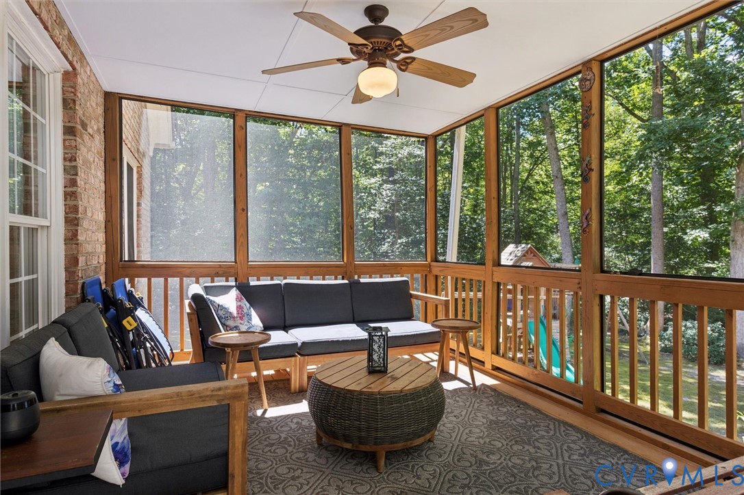 720 Arlington Island Road Lanexa, VA 23089 - Photo 44 of 50 Sunroom / solarium featuring outdoor lounge area a
