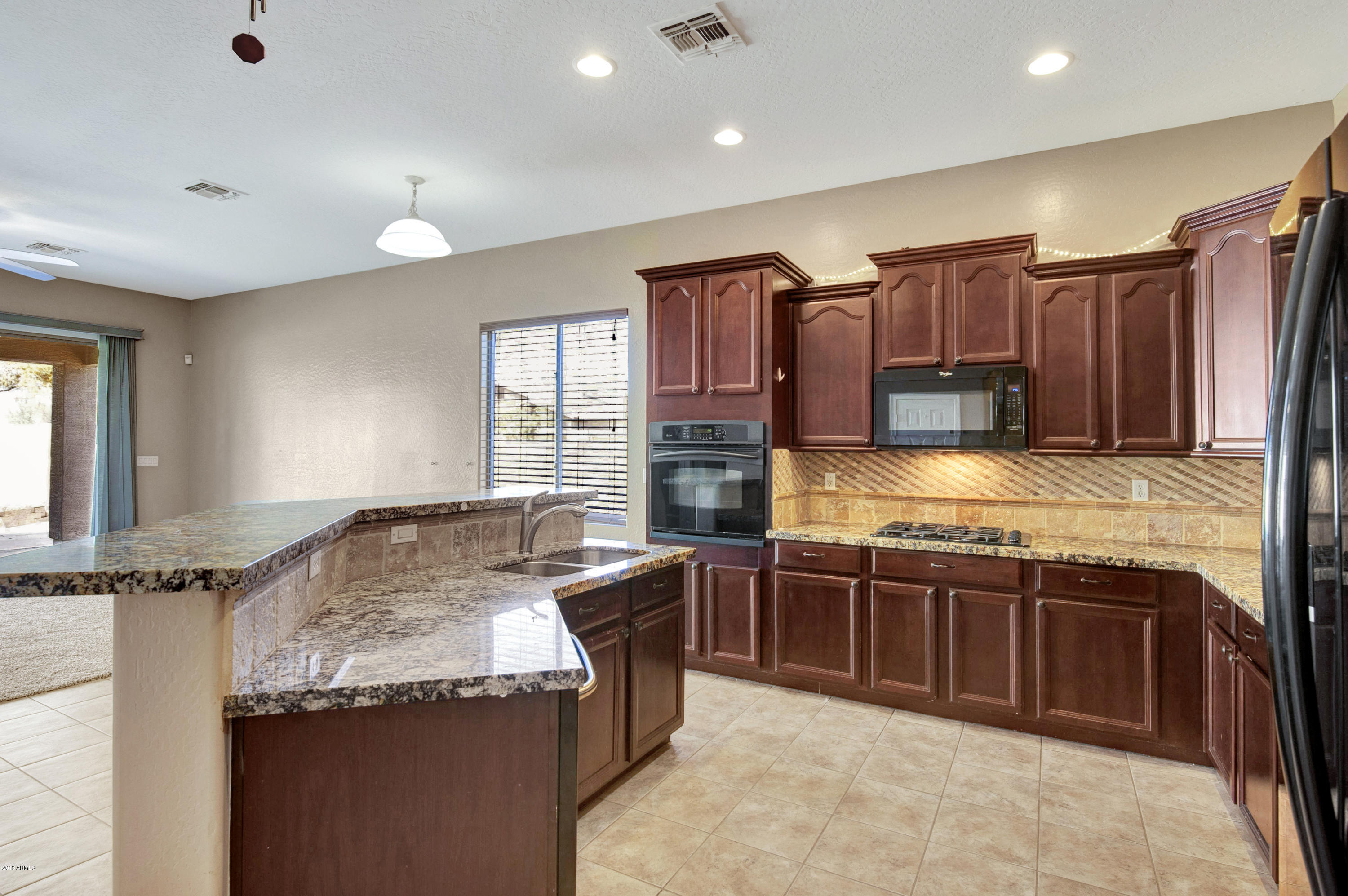 5518 West Carson Road Laveen, AZ 85339 - Photo 8 of 38 Kitchen