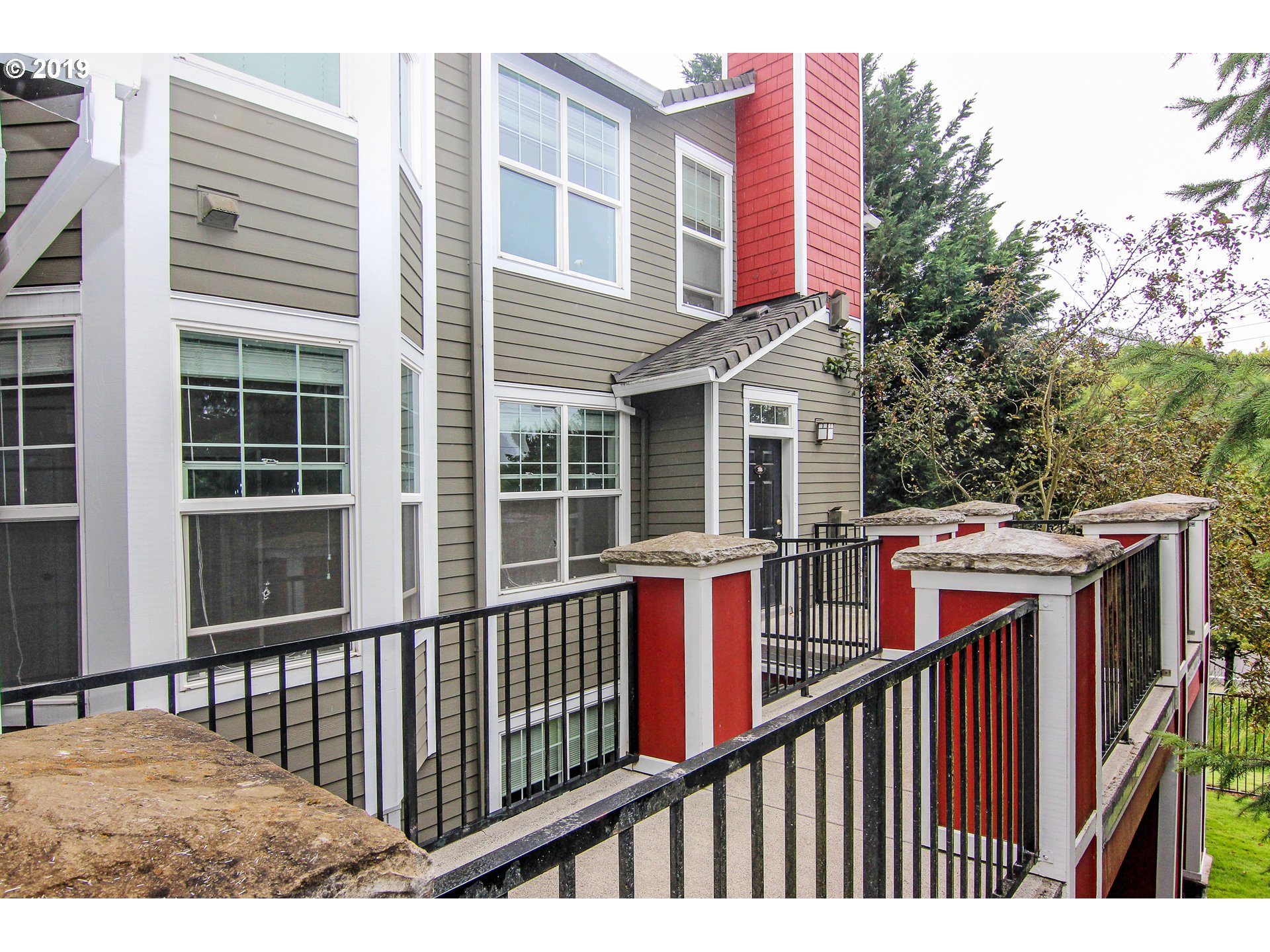 705 Springtree Lane West Linn, OR 97068 - Photo 2 of 32 Gallery Image 2
