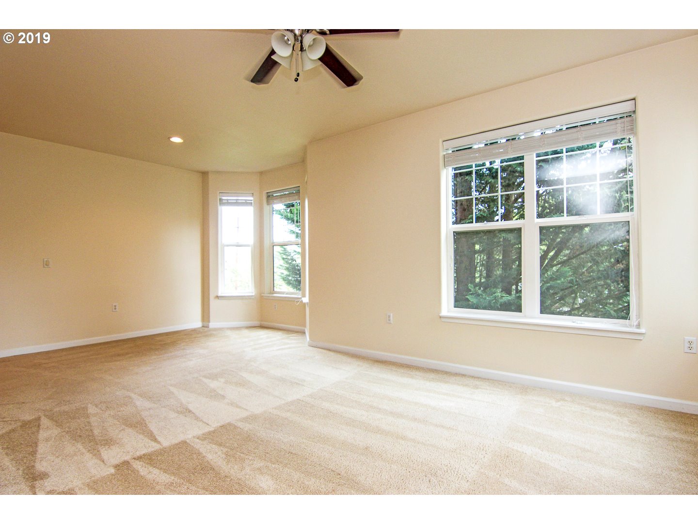 705 Springtree Lane West Linn, OR 97068 - Photo 6 of 32 Gallery Image 6