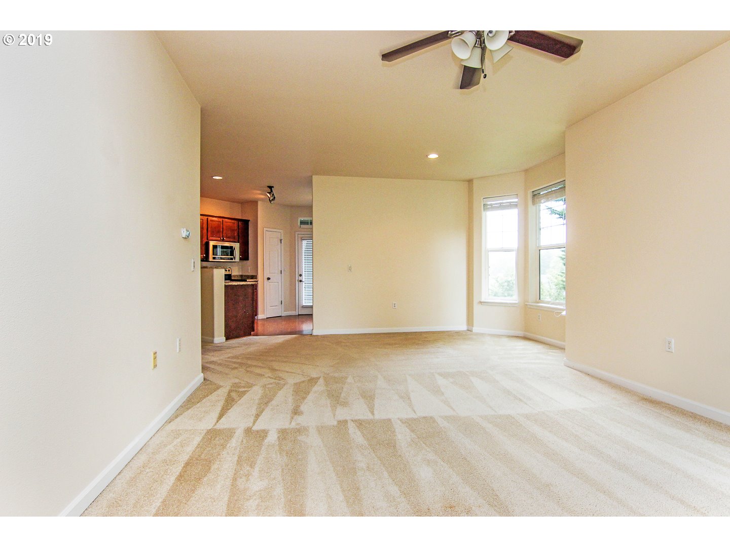 705 Springtree Lane West Linn, OR 97068 - Photo 7 of 32 Gallery Image 7
