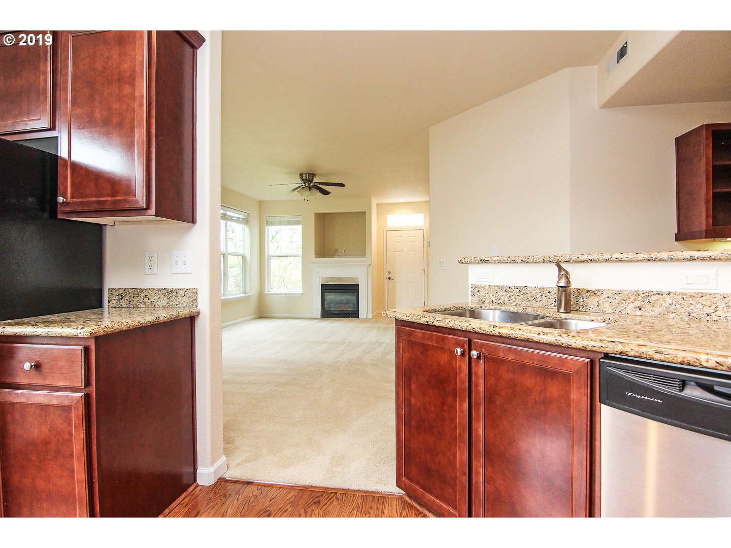 705 Springtree Lane West Linn, OR 97068 - Photo 9 of 32 Gallery Image 9