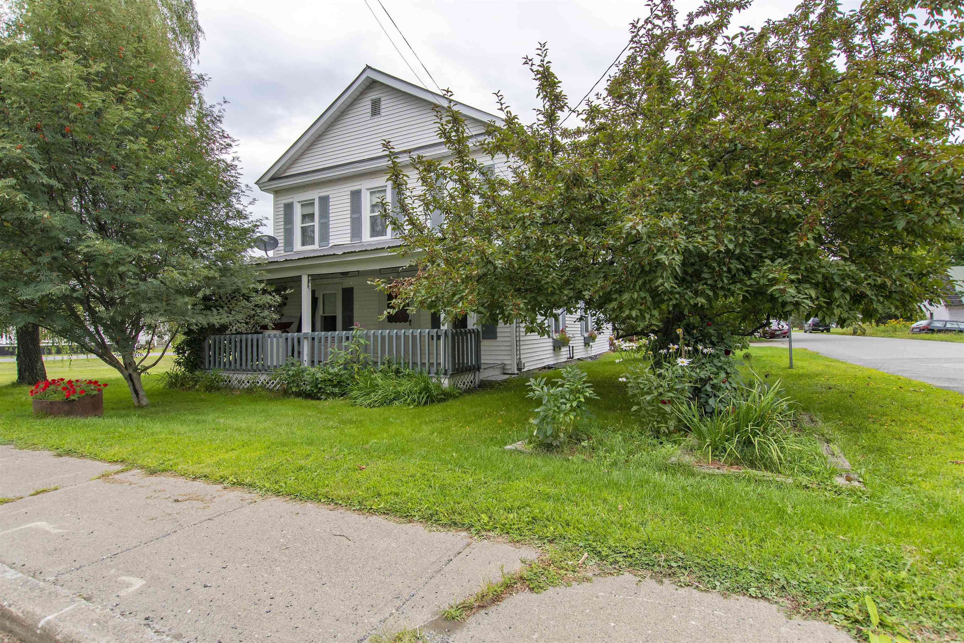 17 Ethan Allen Drive Canaan, VT 05903 - Photo 1 of 40