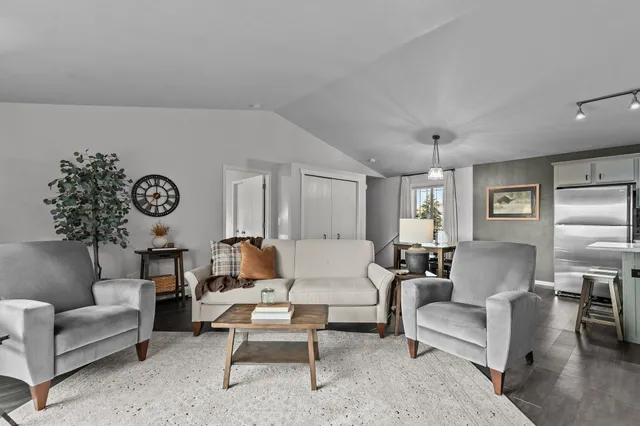 $230,000 | 3333 North Casaloma Drive, Unit 9, Appleton, WI 54913