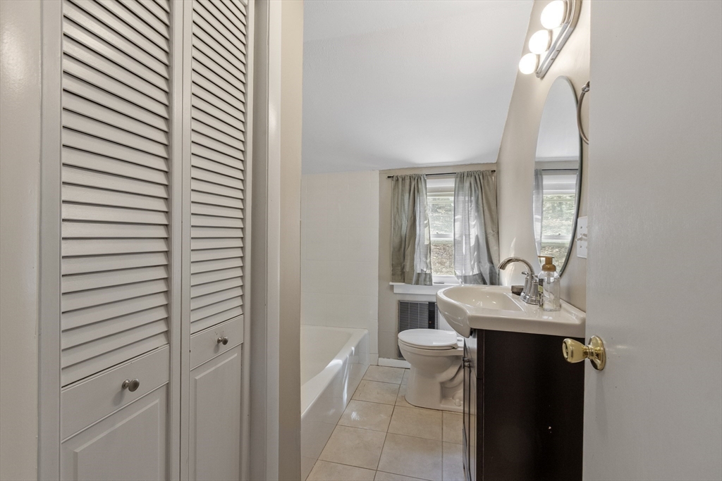 511 East County Road Rutland, MA 01543 - Photo 16 of 42