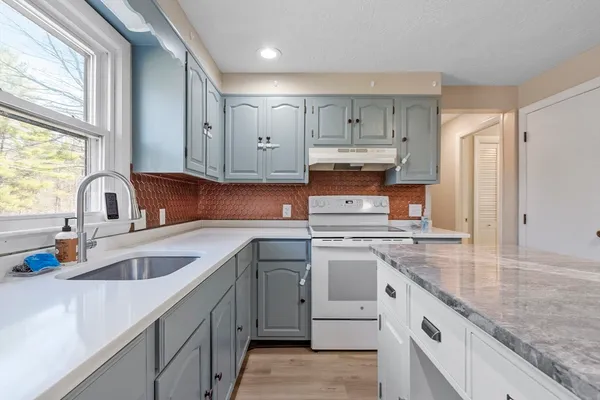 $455,000 | 511 East County Road, Rutland, MA 01543